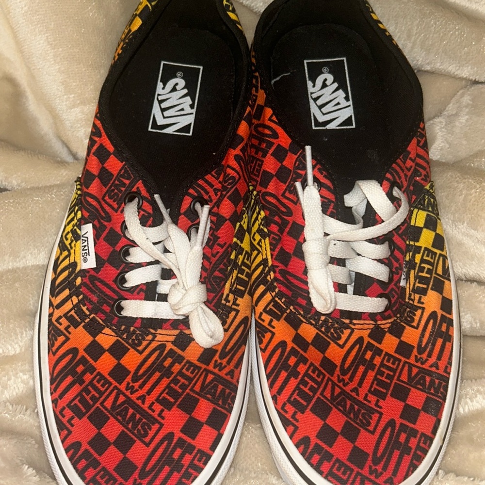 New Vans Size 10 in mens!